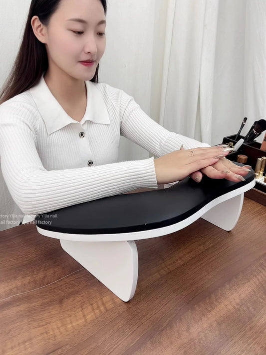 Angled arm rest