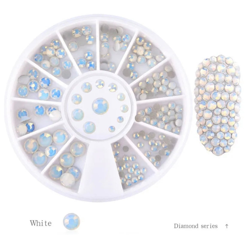 Opal round rhinestone wheel